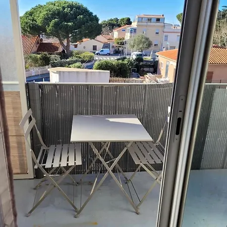 A 200m De La Super Logement Cocoon Apartment *